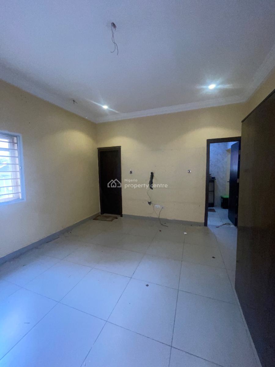 Spacious Self Contain, 7th Avenue, Gwarinpa, Abuja, Flat / Apartment for Rent