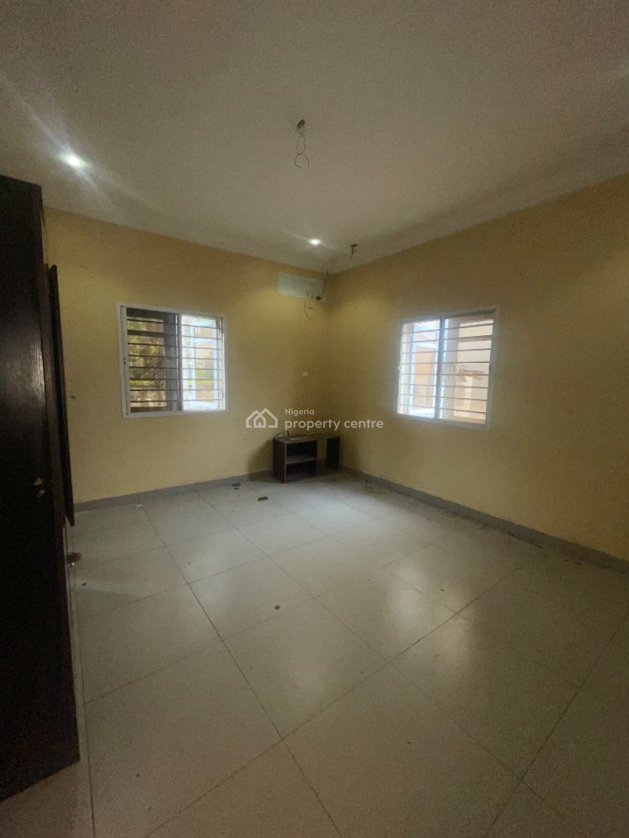 Spacious Self Contain, 7th Avenue, Gwarinpa, Abuja, Flat / Apartment for Rent