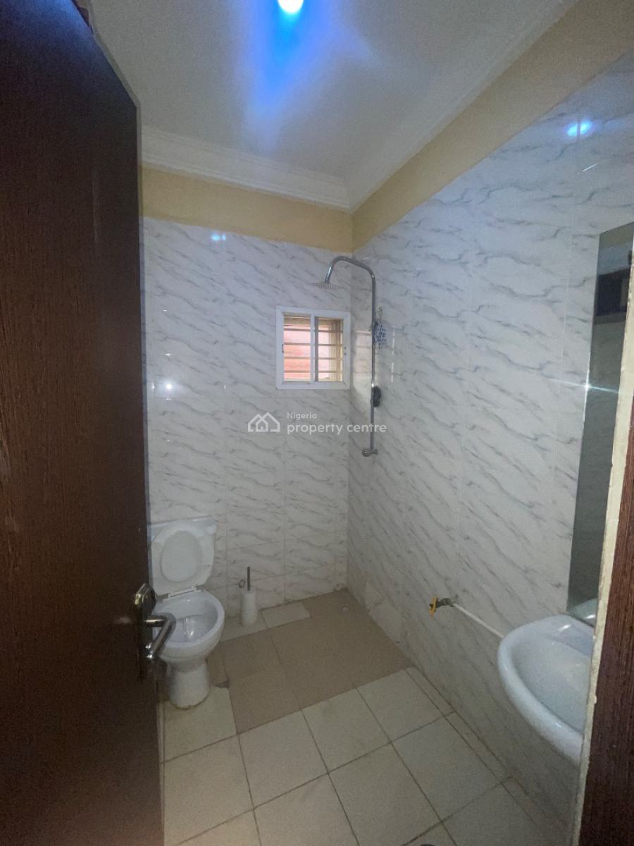 Spacious Self Contain, 7th Avenue, Gwarinpa, Abuja, Flat / Apartment for Rent