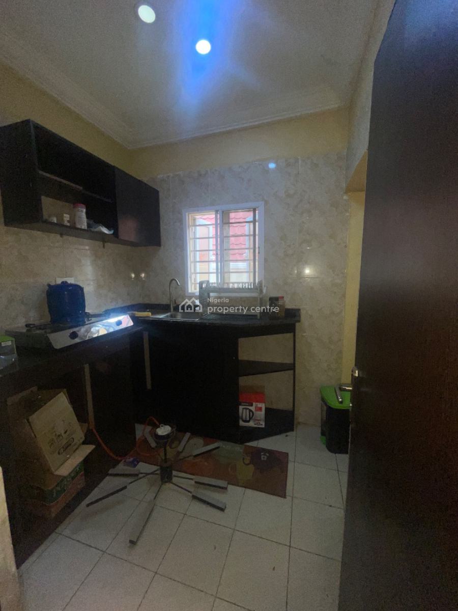 Spacious Self Contain, 7th Avenue, Gwarinpa, Abuja, Flat / Apartment for Rent