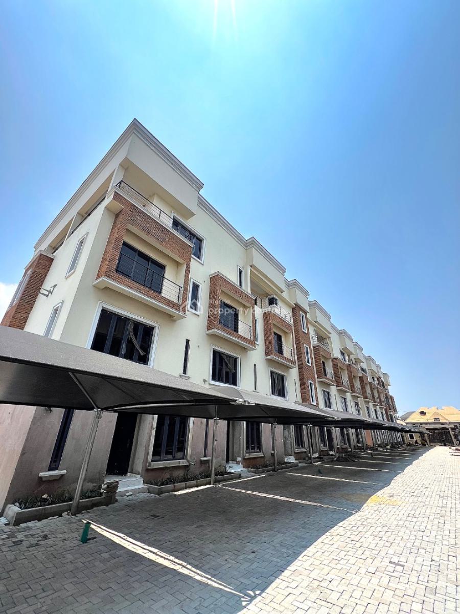 Luxury & Very Spacious 2 Bedroom Penthouse with Elevator, Gym $ Pool, Off Admiralty Way, Lekki Phase 1, Lekki Phase 1, Lekki, Lagos, Flat / Apartment for Rent