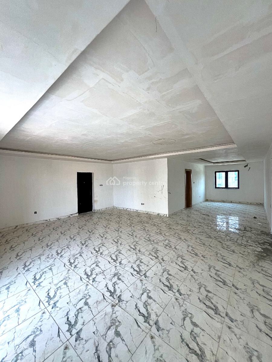 Luxury & Very Spacious 2 Bedroom Penthouse with Elevator, Gym $ Pool, Off Admiralty Way, Lekki Phase 1, Lekki Phase 1, Lekki, Lagos, Flat / Apartment for Rent