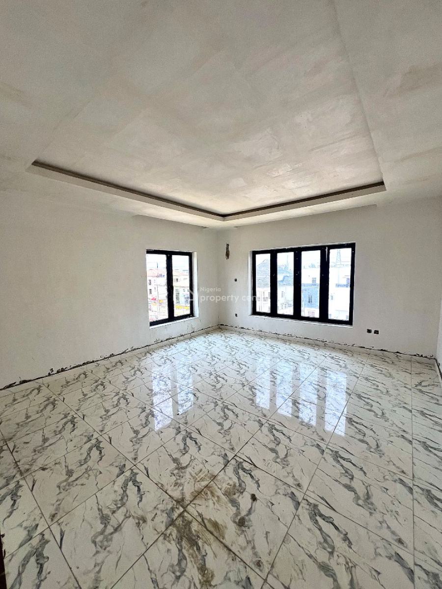 Luxury & Very Spacious 2 Bedroom Penthouse with Elevator, Gym $ Pool, Off Admiralty Way, Lekki Phase 1, Lekki Phase 1, Lekki, Lagos, Flat / Apartment for Rent