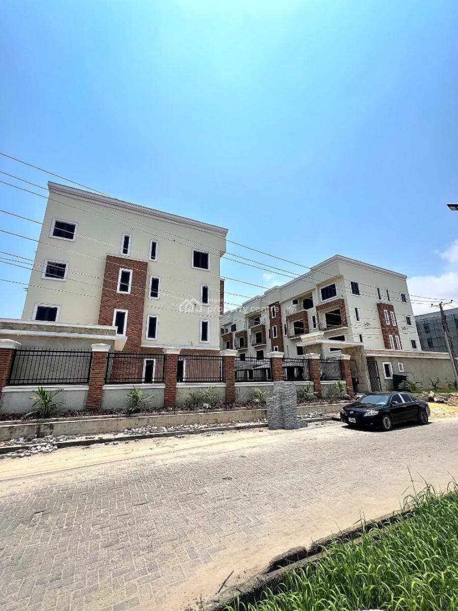 Luxury & Very Spacious 2 Bedroom Penthouse with Elevator, Gym $ Pool, Off Admiralty Way, Lekki Phase 1, Lekki Phase 1, Lekki, Lagos, Flat / Apartment for Rent