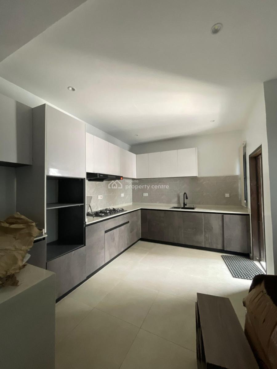 Fully Fitted 4 Bedroom Terraced Duplex in a Prime Location, Lekki Phase 1, Lekki, Lagos, Terraced Duplex for Sale