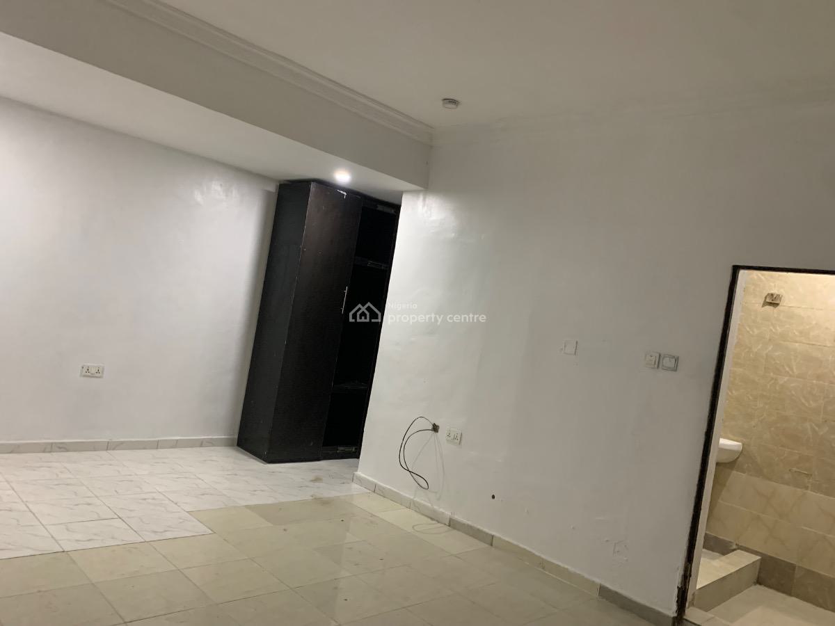 Standard and Spacious 2bed Apartment with Clean Water and Light, Ikate ,chisco, Ikate, Lekki, Lagos, Flat / Apartment for Rent