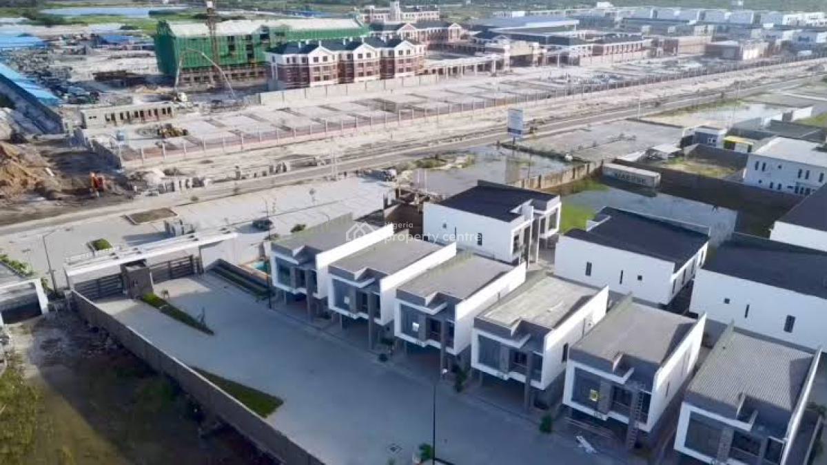 Hottest Deal: Fenced Bare  5,146sqm, on Ligali Ayorinde Street, Victoria Island (vi), Lagos, Land Joint Venture