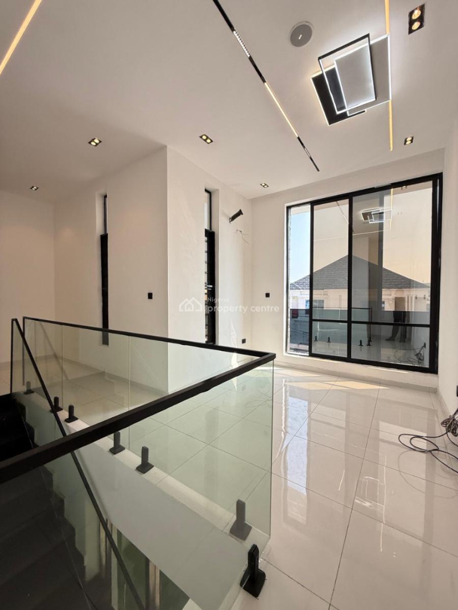 Own Comfort & Class -- 5 Bedroom Fully Detached Duplex with Bq, Ajah, Lagos, Detached Duplex for Sale