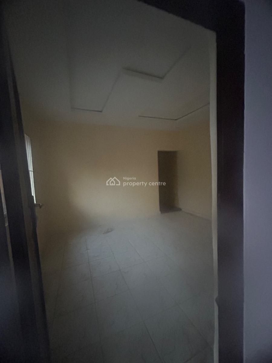 Mini Flat, Arida Bus Stop., Ikotun, Lagos, Mini Flat (room and Parlour) for Rent