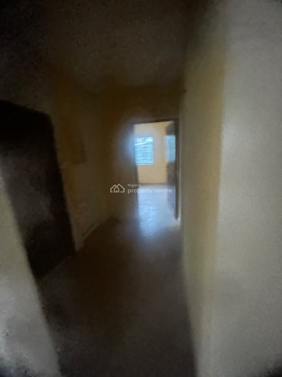 Mini Flat, Arida Bus Stop., Ikotun, Lagos, Mini Flat (room and Parlour) for Rent