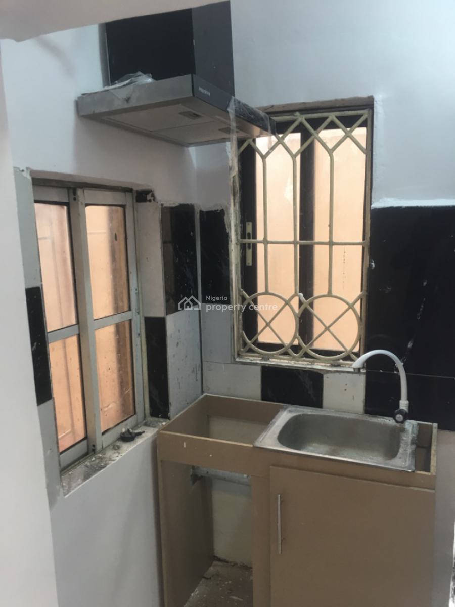 Big Self Contained, Off Admiralty, Lekki Phase 1, Lekki, Lagos, Self Contain (single Rooms) for Rent