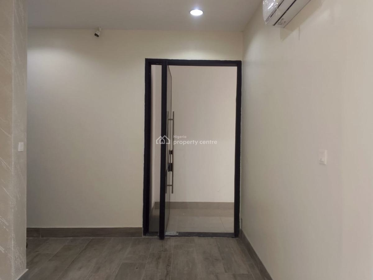 3 Bedroom Apartment with Gym, Swimming Pool and Boys Quarters, Lekki Phase 1, Lekki, Lagos, Flat / Apartment for Rent
