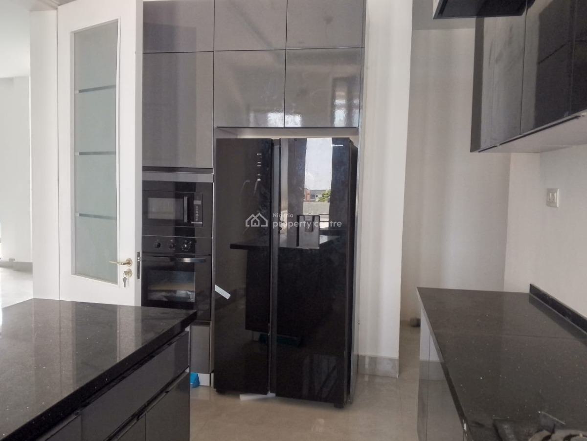 3 Bedroom Apartment with Gym, Swimming Pool and Boys Quarters, Lekki Phase 1, Lekki, Lagos, Flat / Apartment for Rent