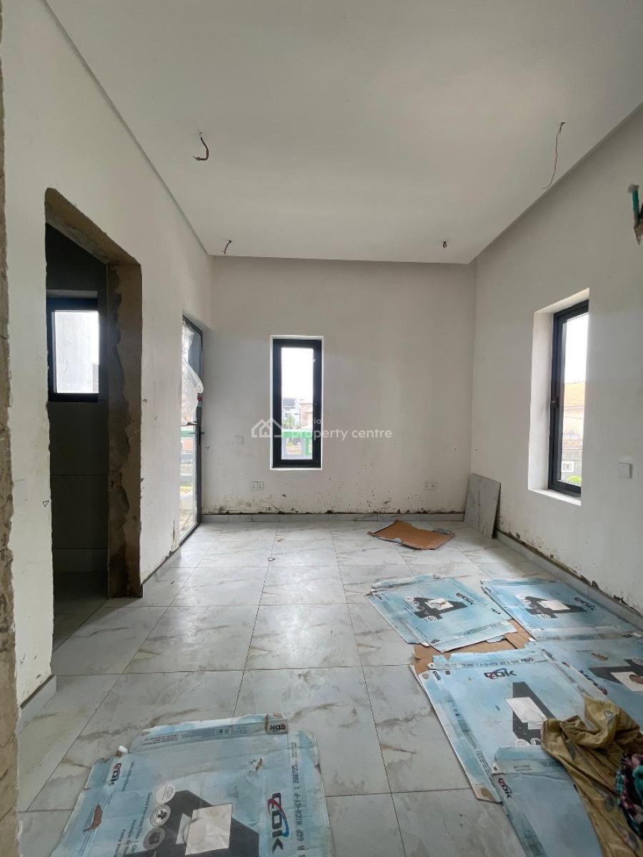 Exclusive 4 Bedrooms Semi Detached Duplex with Bq in an Exclusive Location, Lekki Phase 1, Lekki, Lagos, Semi-detached Duplex for Sale