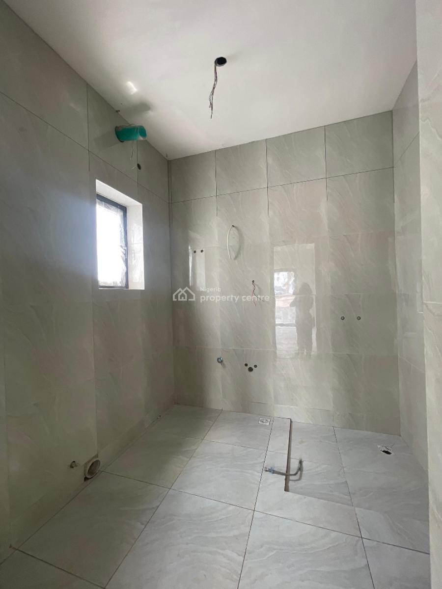 Exclusive 4 Bedrooms Semi Detached Duplex with Bq in an Exclusive Location, Lekki Phase 1, Lekki, Lagos, Semi-detached Duplex for Sale