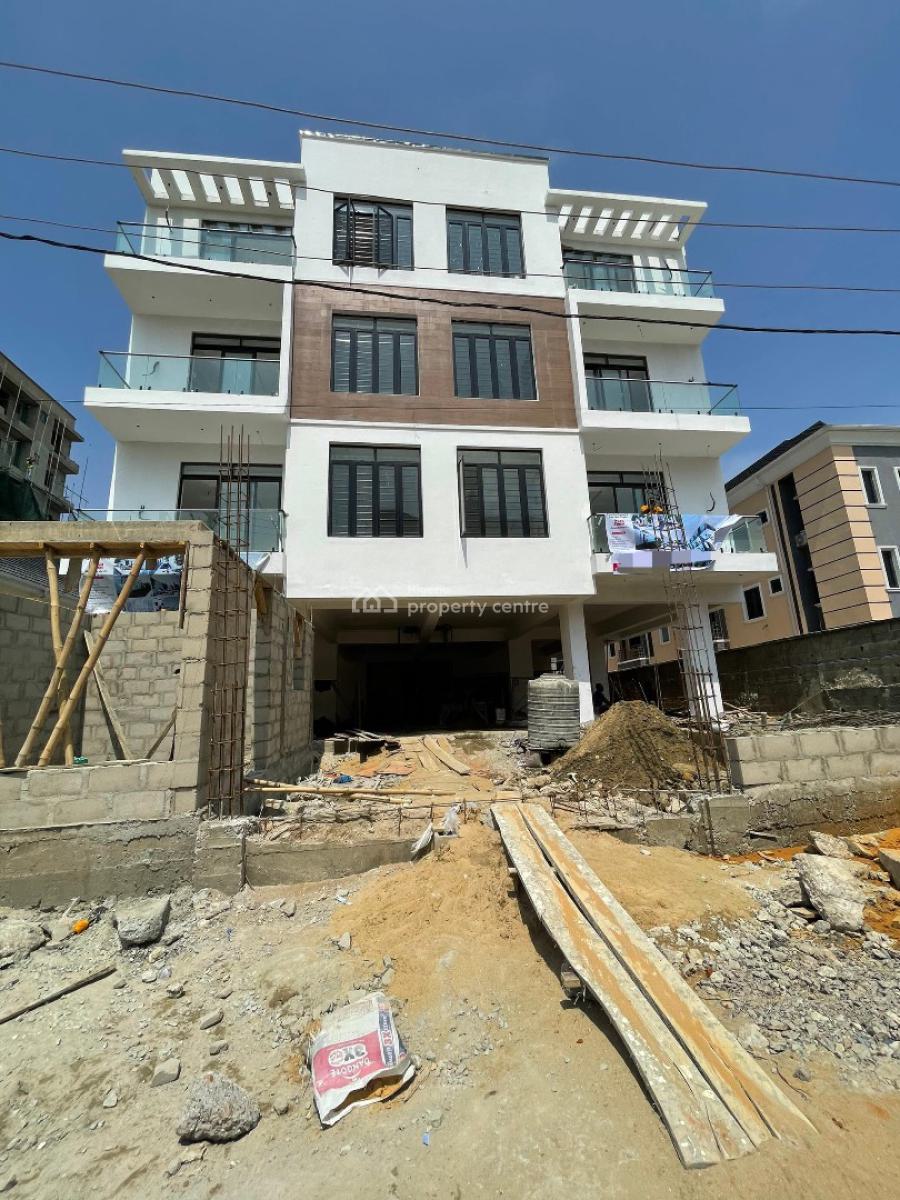 Spacious 2 Bedroom Apartment with Gym & Elevator Suitable for Invest, Lekki Phase 1, Lekki, Lagos, Flat / Apartment for Sale