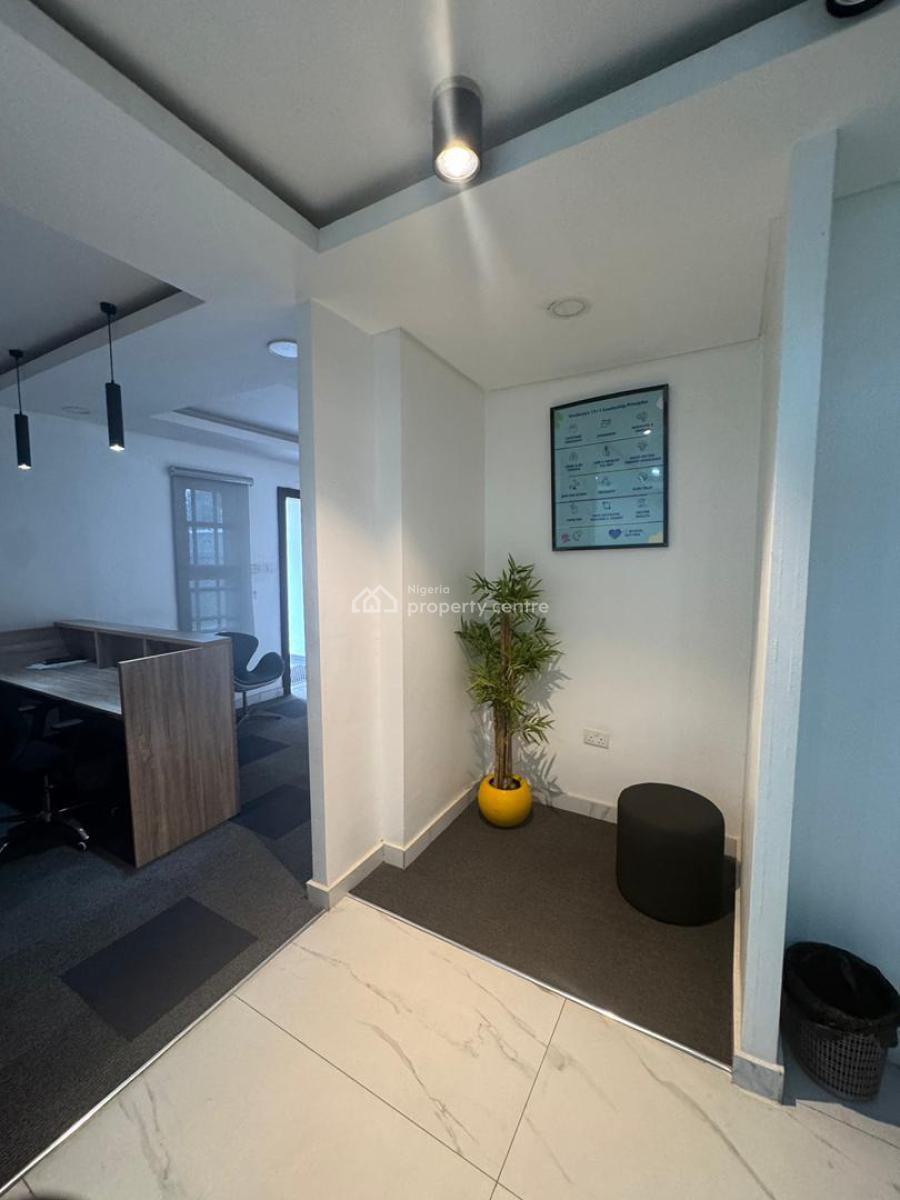 Spacious  5 Bedroom Duplex with Bq, Lekki Right, Lekki, Lagos, Office Space for Sale