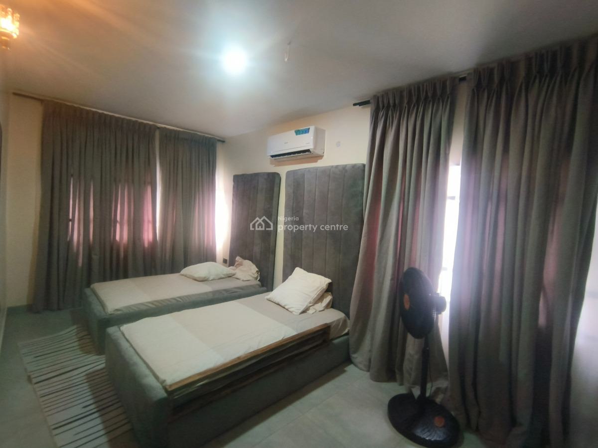 Luxury 3 Bedroom Fully Furnished Apartment with Excellent Facilities, No 10 Siyanbola Close Akora Estate, Adeniyi Jones, Ikeja, Lagos, Flat / Apartment for Rent