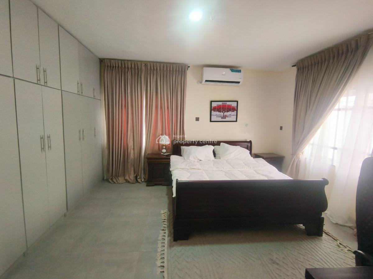 Luxury 3 Bedroom Fully Furnished Apartment with Excellent Facilities, No 10 Siyanbola Close Akora Estate, Adeniyi Jones, Ikeja, Lagos, Flat / Apartment for Rent