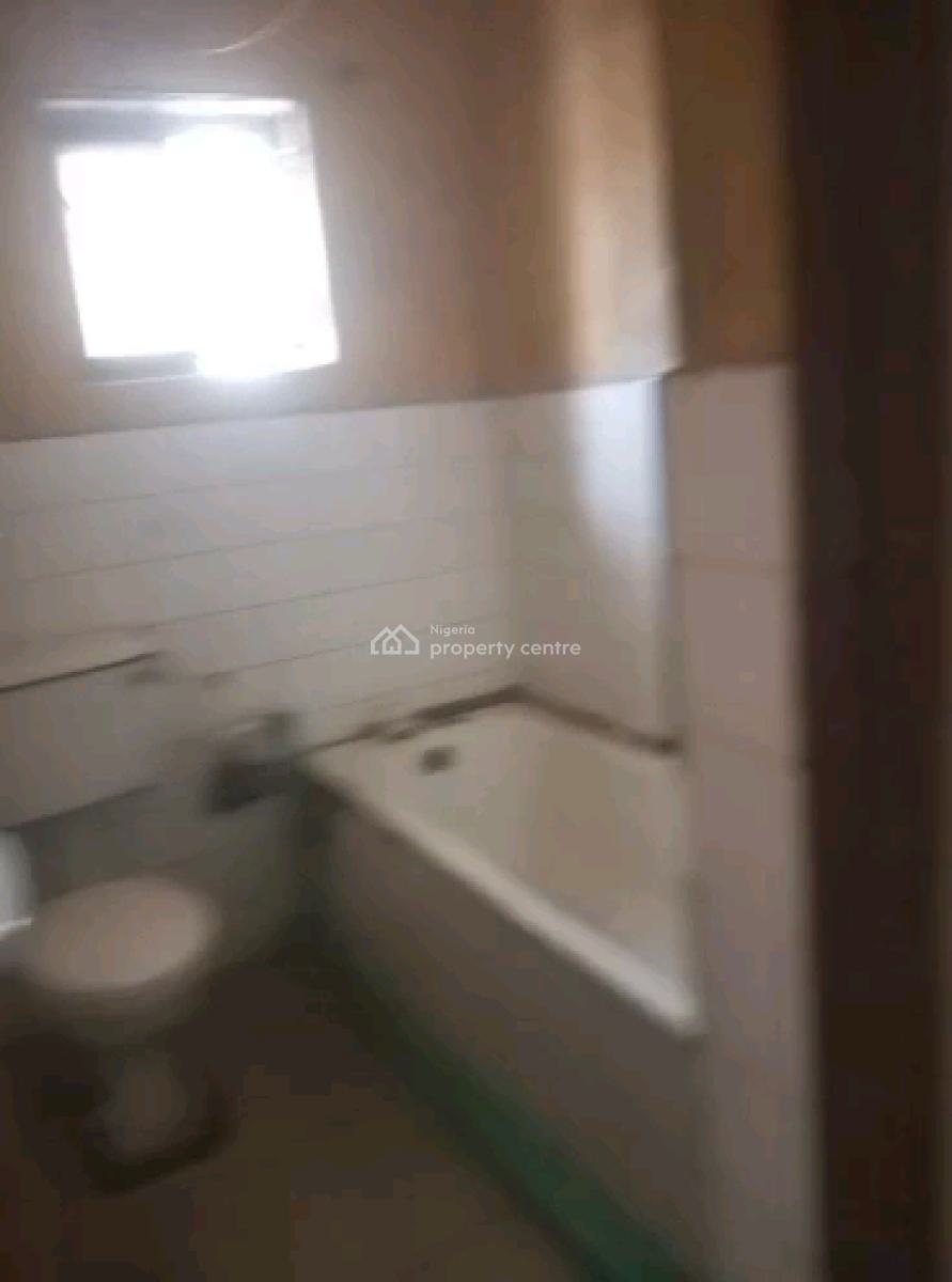 Nice 3 Bedroom Flat, Emmanuel Kolawole Street, Shomolu, Lagos, Flat / Apartment for Rent