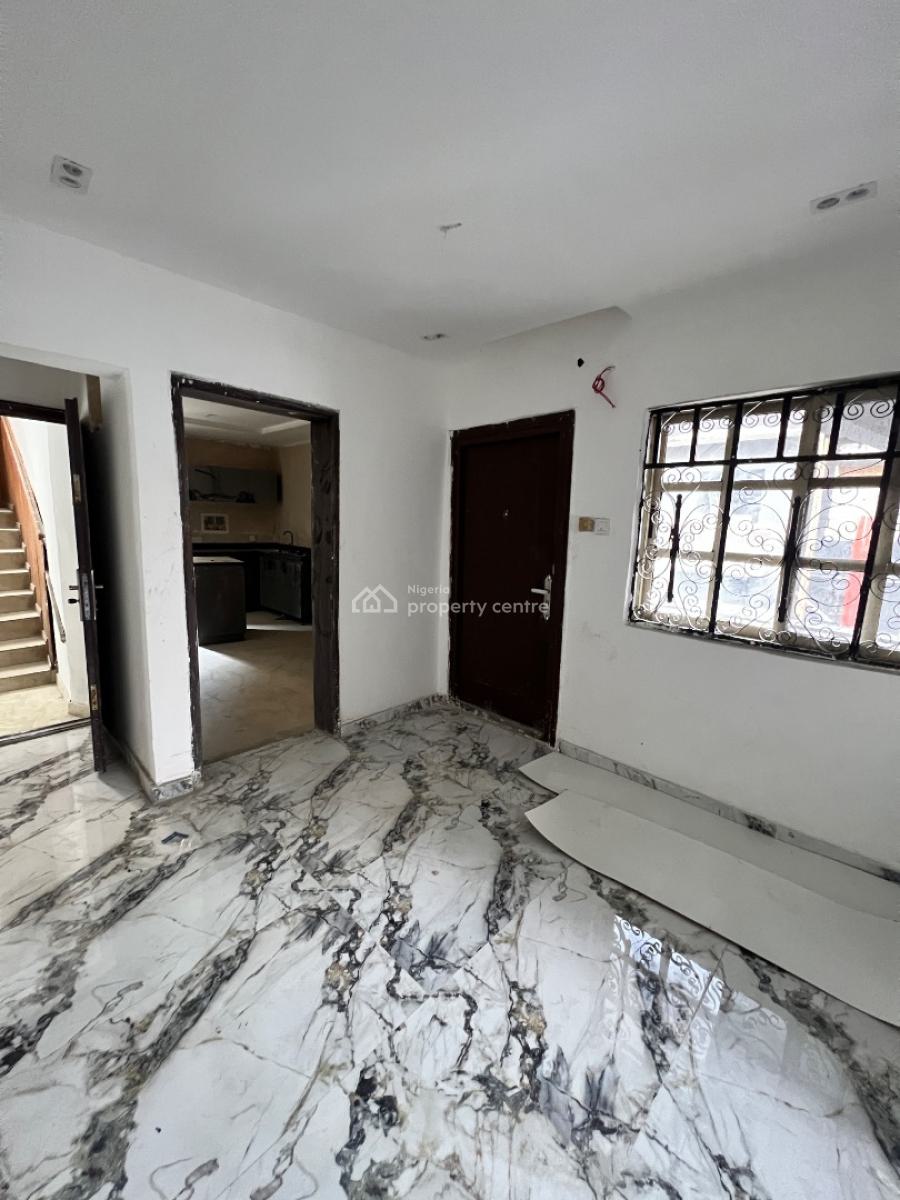 Spacious 1 Bedroom Apartment, Lekki Phase 1, Lekki, Lagos, Flat / Apartment for Rent