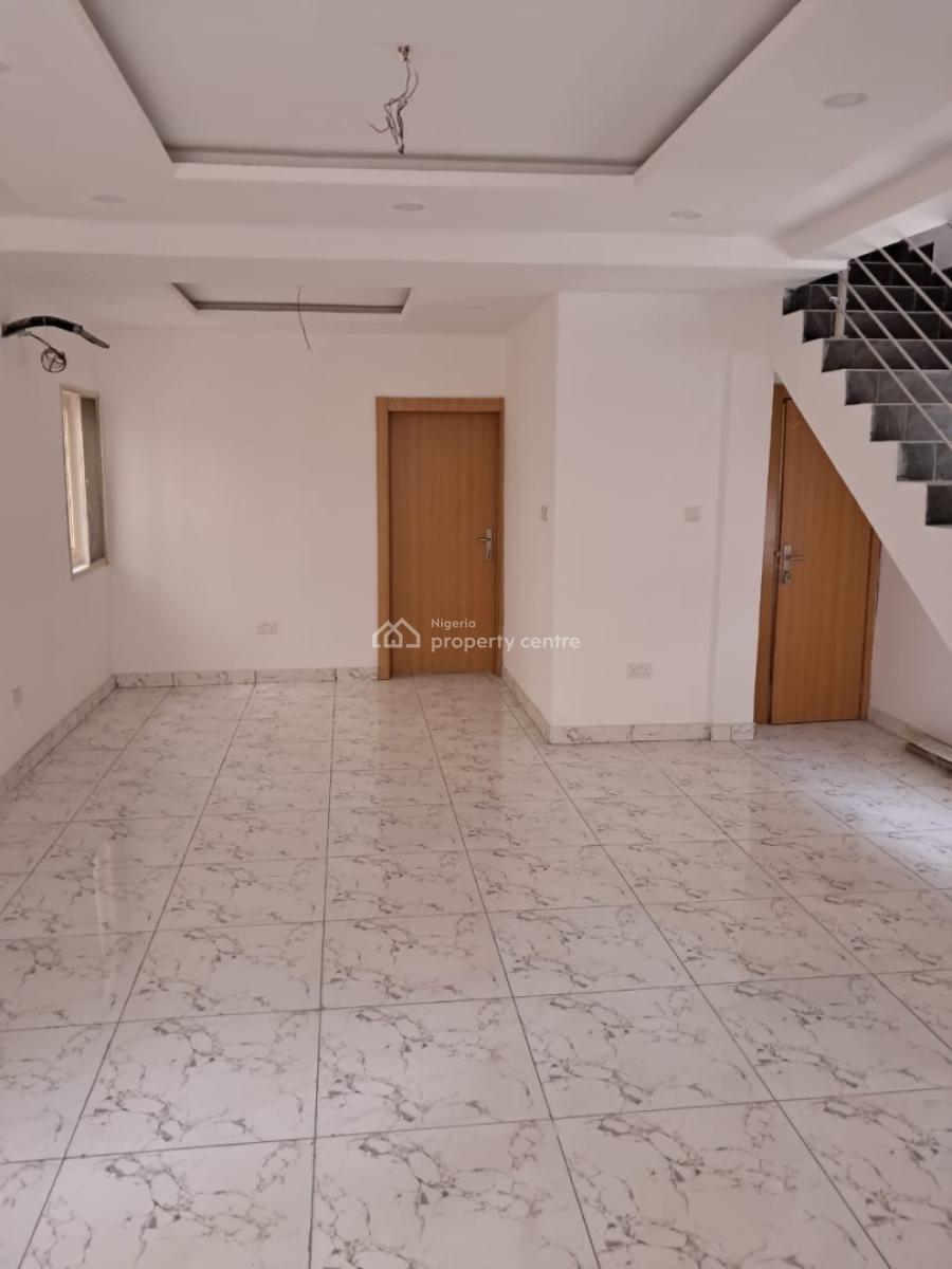 5 Bedroom Detached House with Bq, Pecaeville Estate, Idado, Lekki, Lagos, Detached Duplex for Sale