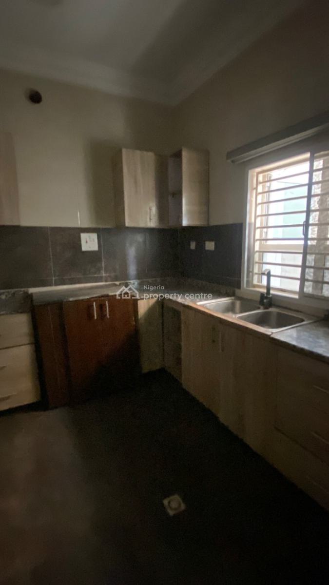Luxury 3 Bedroom Flat + Bq, Gilmore, Jahi, Abuja, Flat / Apartment for Rent