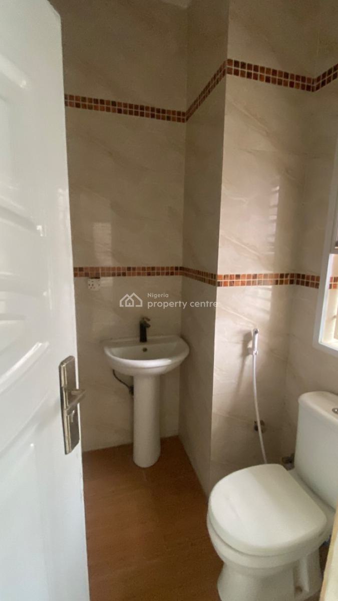 Luxury 3 Bedroom Flat + Bq, Gilmore, Jahi, Abuja, Flat / Apartment for Rent