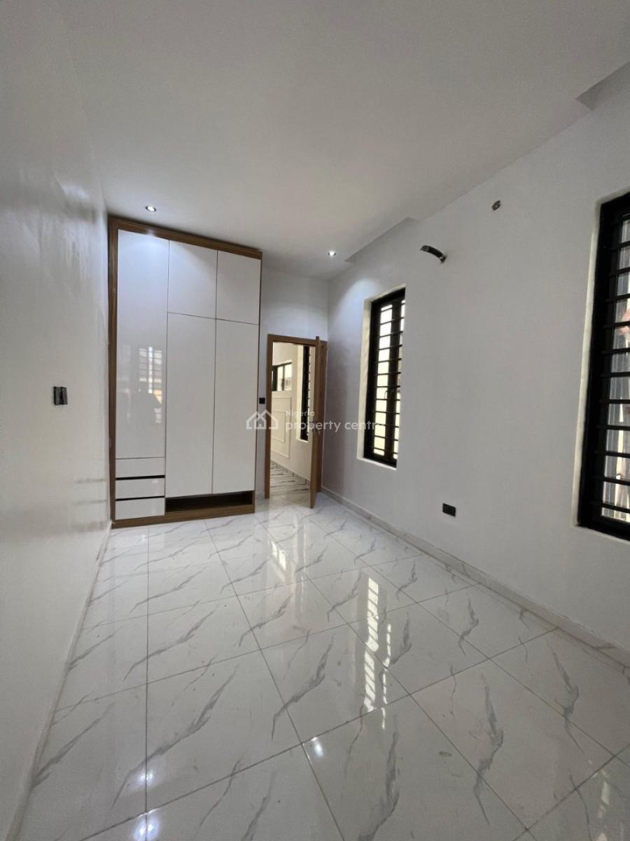 5 Bedrooms Fully Detached with a Bq, Agungi, Lekki, Lagos, Detached Duplex for Sale