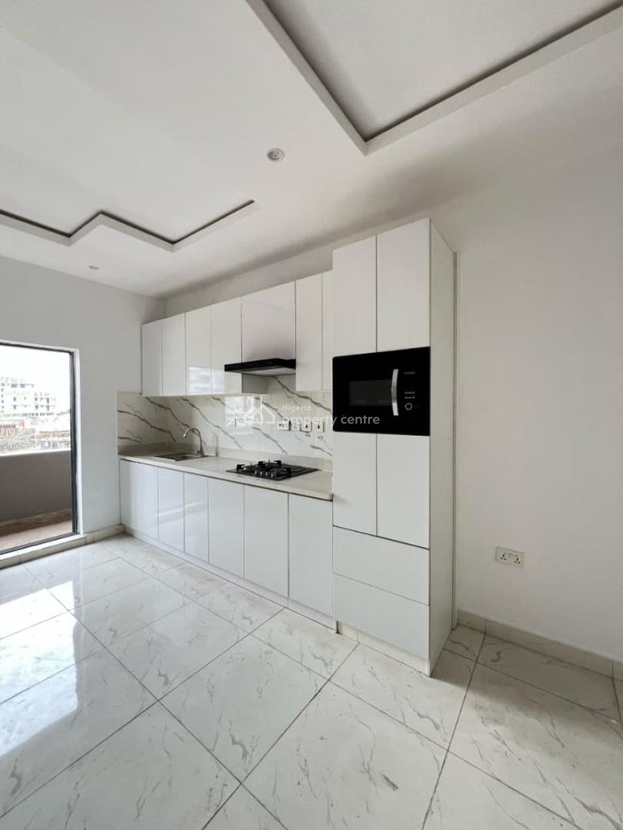 Contemporary 2 Bedroom Apartment, Lekki Phase 1, Lekki, Lagos, Flat / Apartment for Sale