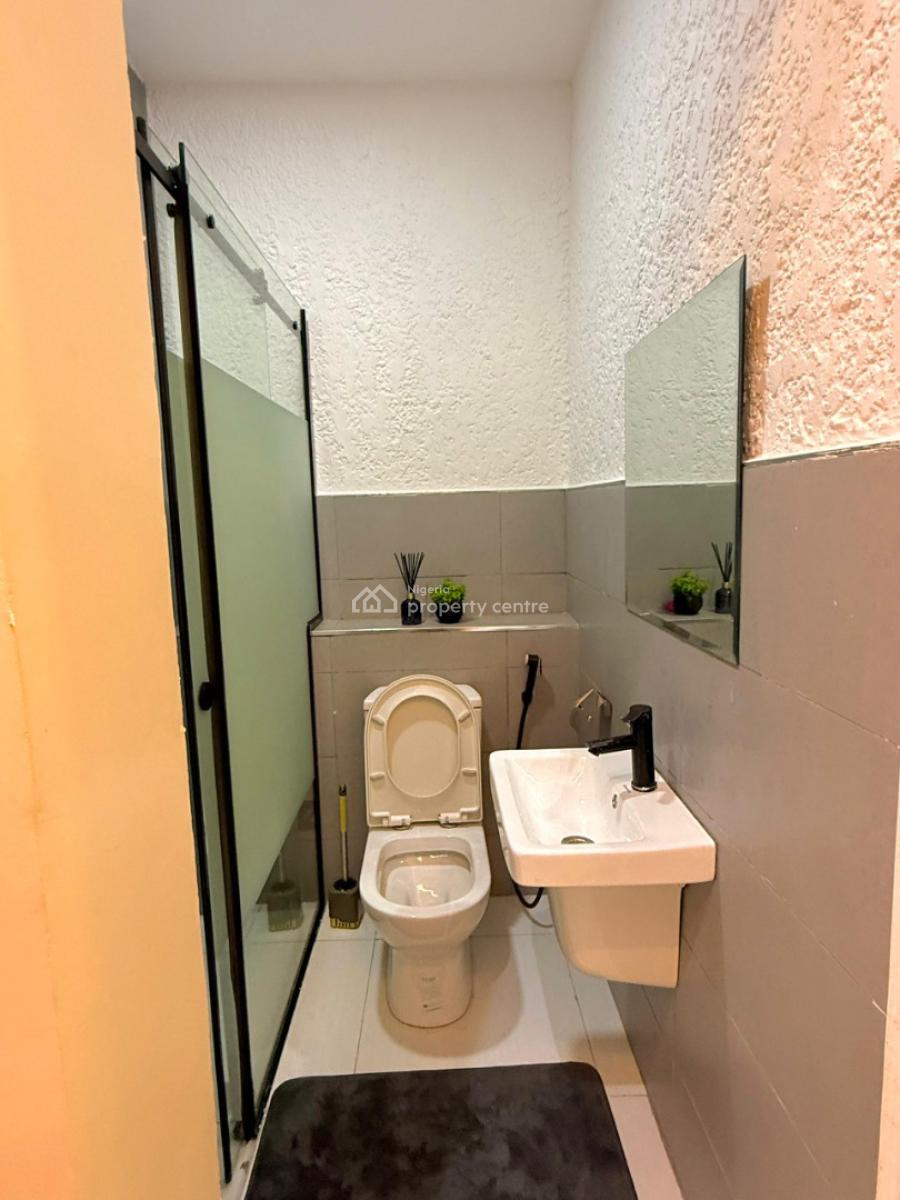 Cozy 2bedroom Apartment, Lekki Phase 1, Lekki, Lagos, Flat / Apartment Short Let