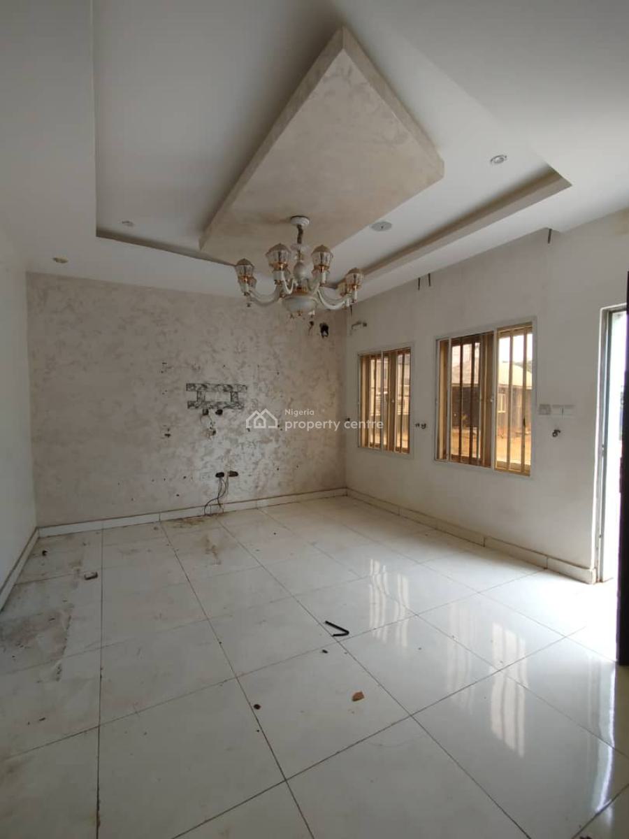 Standard 4 Bedroom Terrace Duplex Along a Tarred Road, Jahi, Abuja, Terraced Duplex for Rent