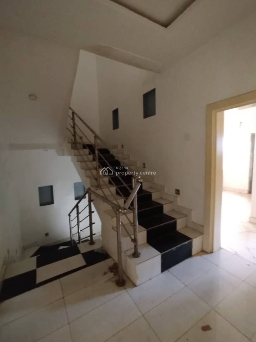 Standard 4 Bedroom Terrace Duplex Along a Tarred Road, Jahi, Abuja, Terraced Duplex for Rent