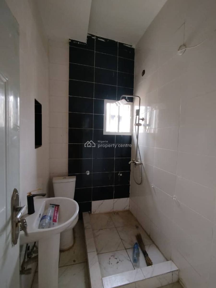 Standard 4 Bedroom Terrace Duplex Along a Tarred Road, Jahi, Abuja, Terraced Duplex for Rent