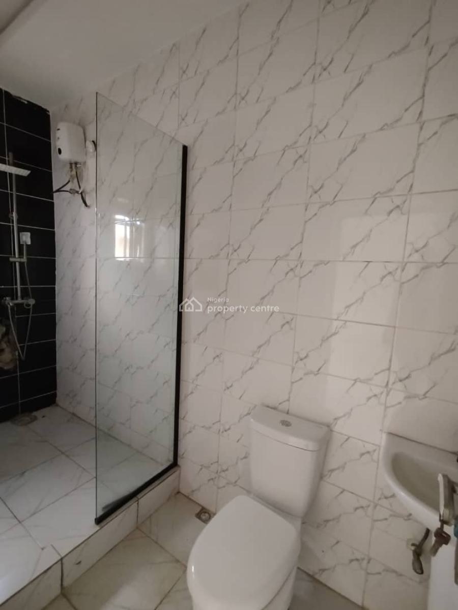 Standard 4 Bedroom Terrace Duplex Along a Tarred Road, Jahi, Abuja, Terraced Duplex for Rent