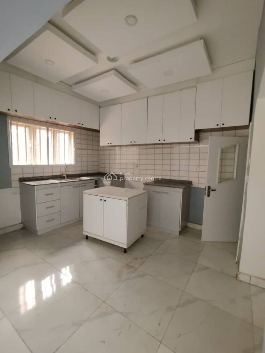 Standard 4 Bedroom Terrace Duplex Along a Tarred Road, Jahi, Abuja, Terraced Duplex for Rent
