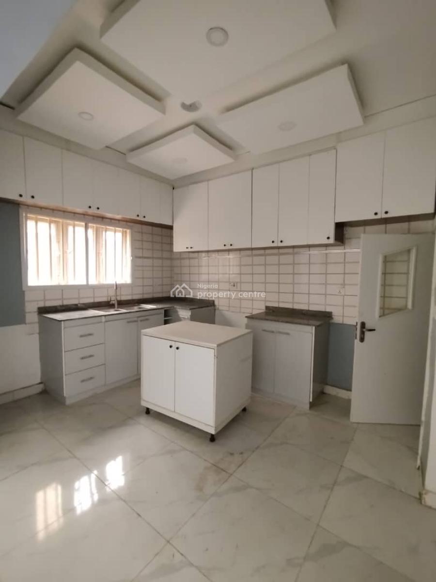 Standard 4 Bedroom Terrace Duplex Along a Tarred Road, Jahi, Abuja, Terraced Duplex for Rent