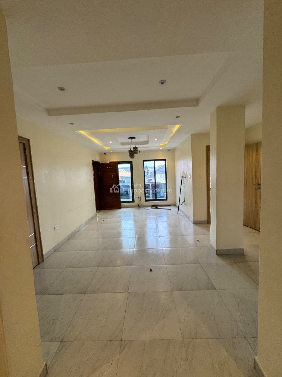 𝐌𝐀𝐈𝐍𝐓𝐀𝐈𝐍𝐄𝐃 𝐒𝐄𝐑𝐕𝐈𝐂𝐄𝐃 2 𝐁𝐄𝐃𝐑𝐎𝐎𝐌 𝐀𝐏𝐀𝐑𝐓𝐌𝐄nt, Ikate, Lekki, Lagos, Flat / Apartment for Rent