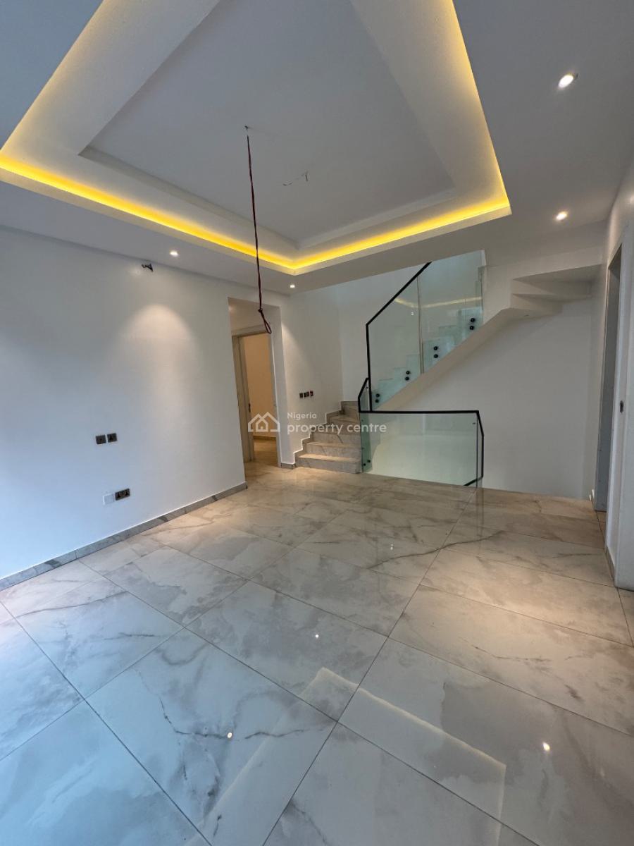 𝐍𝐄𝐖 4 𝐁𝐄𝐃𝐑𝐎𝐎𝐌 𝐒𝐄𝐌𝐈 𝐃𝐄𝐓𝐀𝐂𝐇𝐄𝐃 𝐃𝐔𝐏𝐋𝐄𝐗, Victoria Island (vi), Lagos, Semi-detached Duplex for Rent