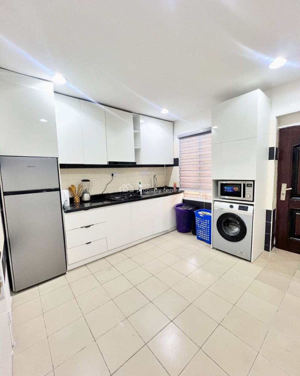 Luxury 2 Bedroom Apartment with Snooker, Lekki Phase 1, Lekki, Lagos, Flat / Apartment Short Let