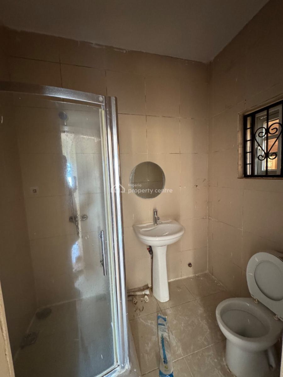 𝐖𝐄𝐋𝐋 𝐌𝐀𝐈𝐍𝐓𝐀𝐈𝐍𝐄𝐃 2 𝐁𝐄𝐃𝐑𝐎𝐎𝐌 𝐀𝐏𝐀𝐑𝐓𝐌𝐄𝐍𝐓, Victoria Island (vi), Lagos, Flat / Apartment for Rent