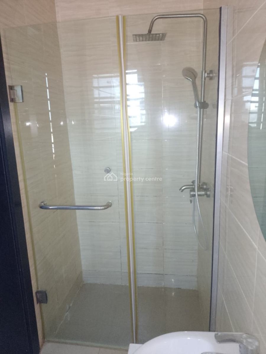 Well Maintained 2 Bedroom Apartment, Ilasan, Lekki, Lagos, Flat / Apartment for Rent