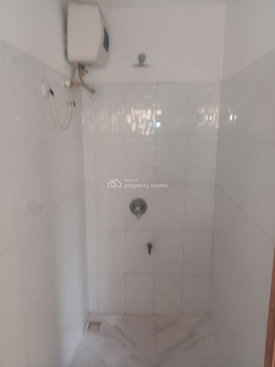 2 Bedrooms Serviced Townhouse in a Compound of 7 Units, Off Admiralty Way, Lekki Phase 1, Lekki, Lagos, House for Rent