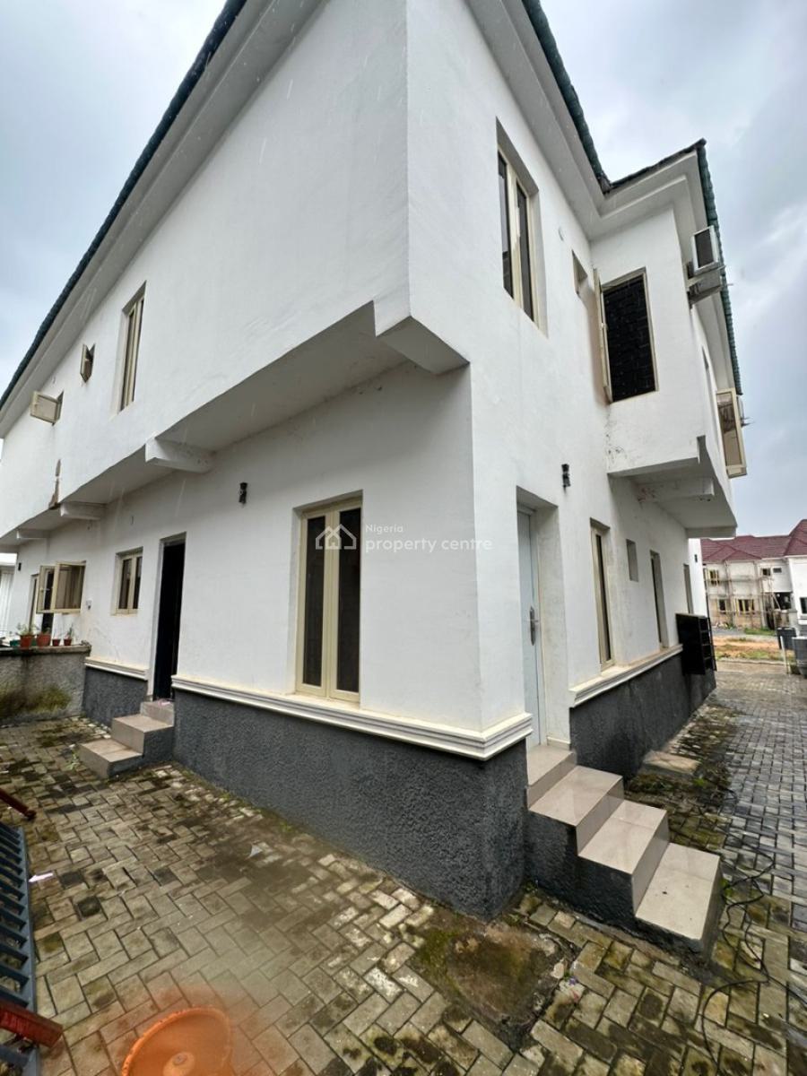 Nice 3 Bedrooms Gated Semidetached Duplex with Bq, Idu Industrial, Abuja, Semi-detached Duplex for Sale