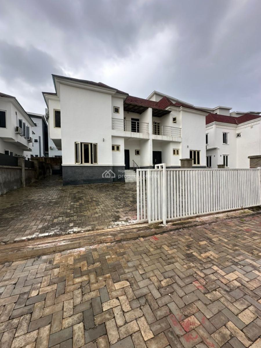 Nice 3 Bedrooms Gated Semidetached Duplex with Bq, Idu Industrial, Abuja, Semi-detached Duplex for Sale