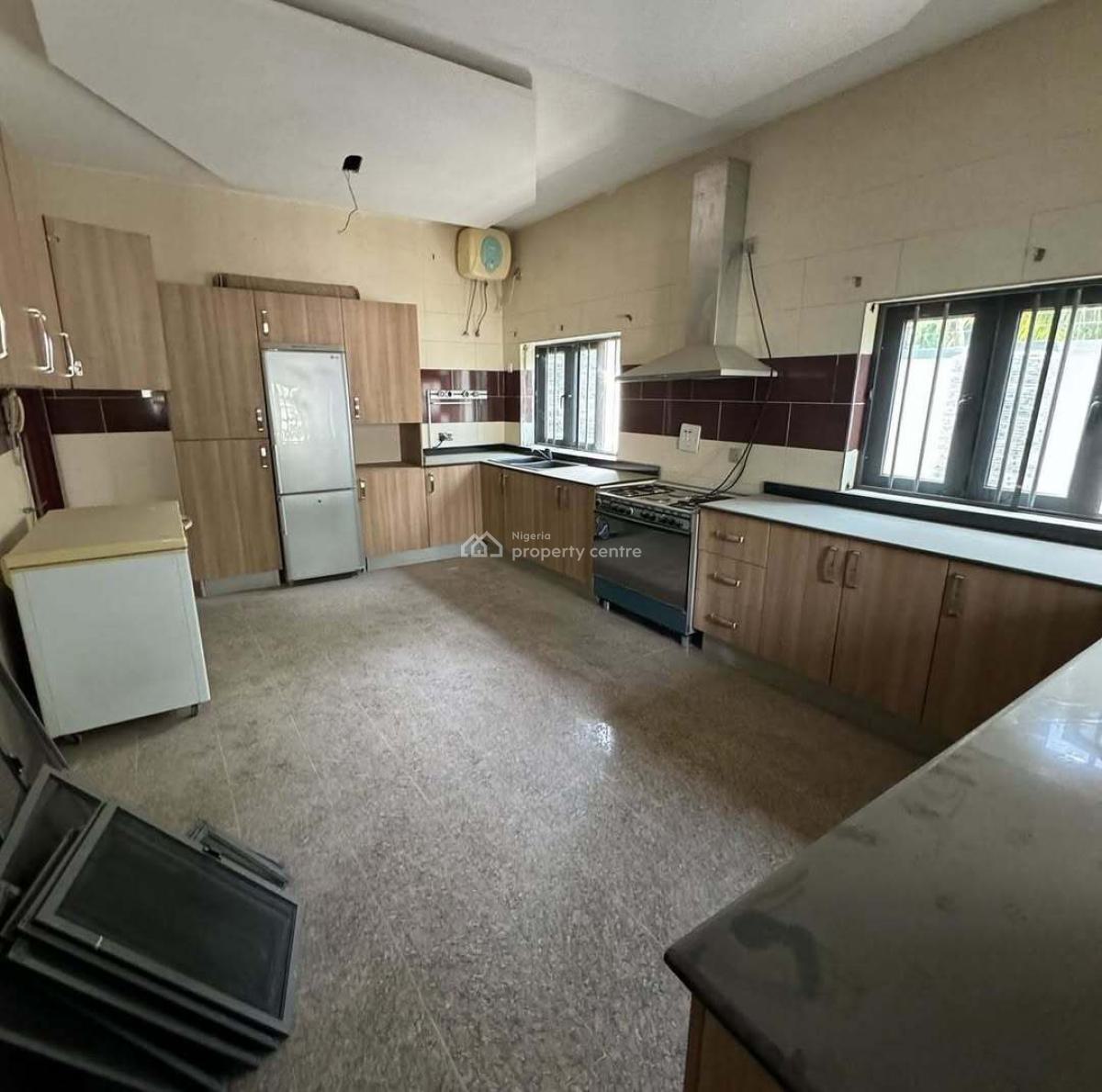 Prestigious 5 Bedrooms Fully Detached Mansion, Maitama District, Abuja, Detached Duplex for Sale
