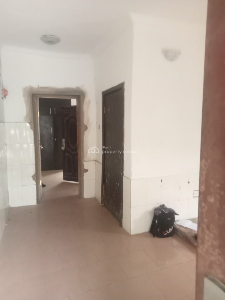 Neatly Used Mini Flat Apartment (2 Toilets), New Oko Oba, New Oko-oba, Agege, Lagos, Mini Flat (room and Parlour) for Rent