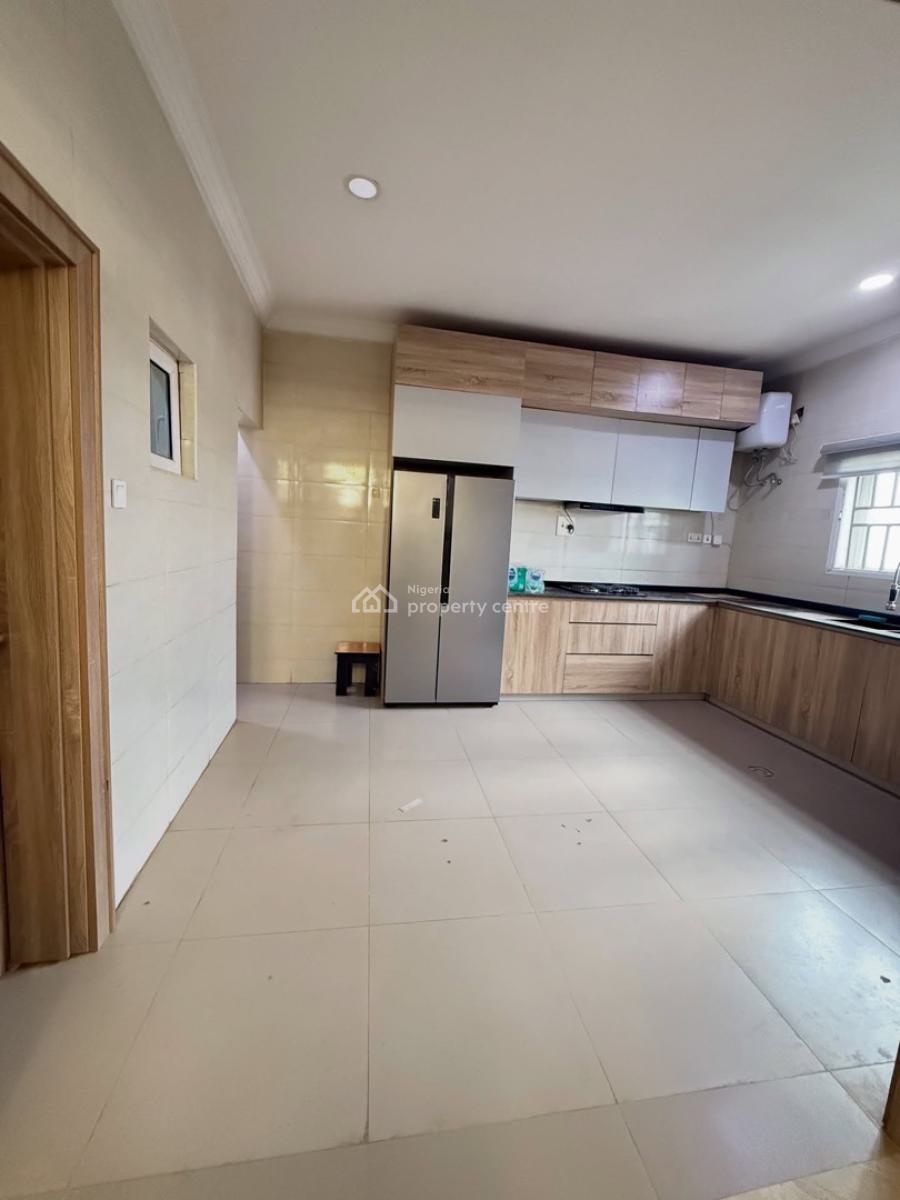 Nice 3 Bedroom Spacious Furnished  Apartment in a Gated Community, Serene Neighborhood on a Tarred Road, Wuye, Abuja, Flat / Apartment for Sale
