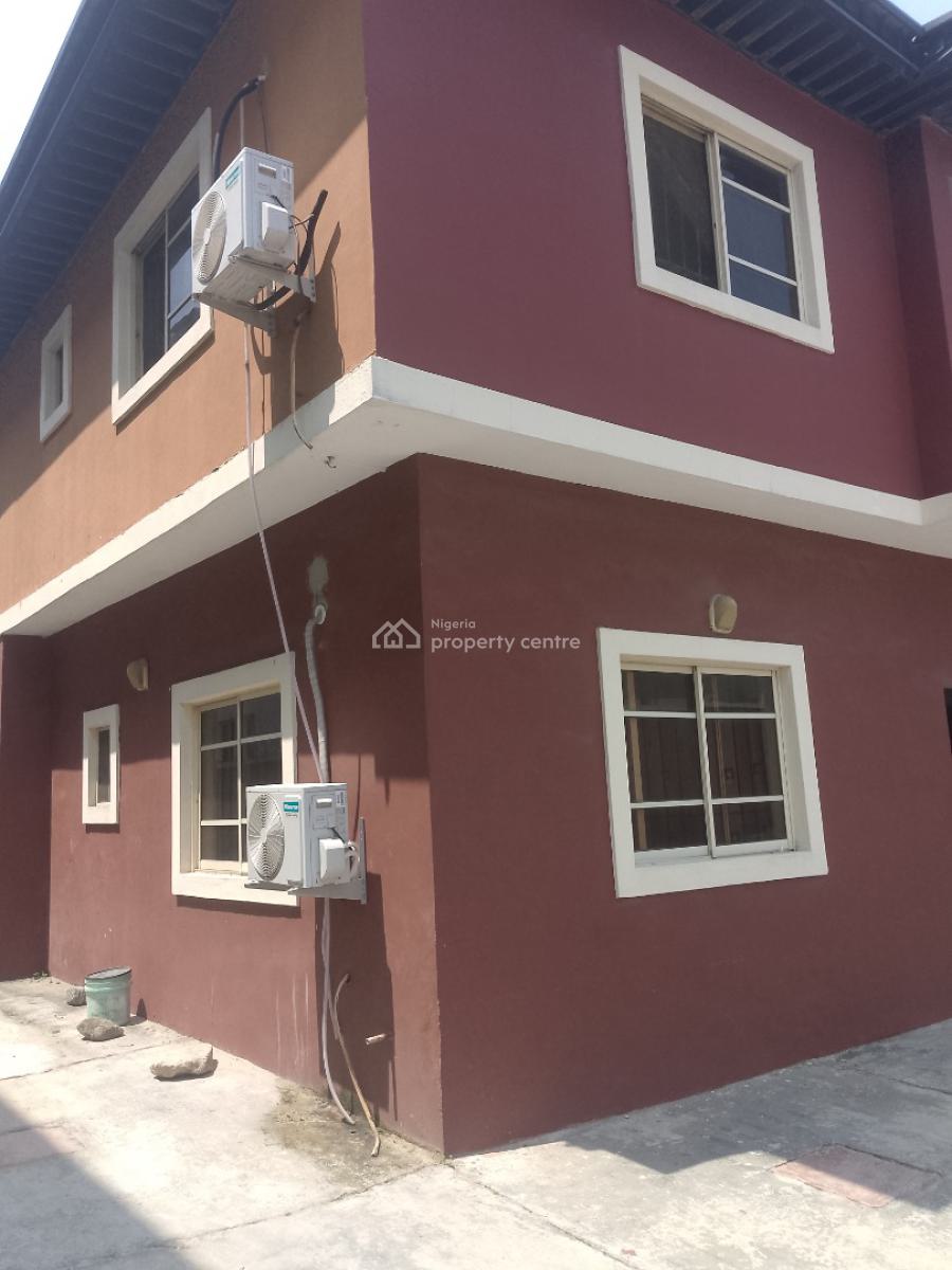 Luxury Apartment, Mobil Road, Alaguntan, Ajah, Lagos, Mini Flat (room and Parlour) for Rent