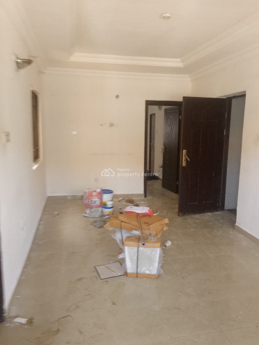 Luxury Apartment, Mobil Road, Alaguntan, Ajah, Lagos, Mini Flat (room and Parlour) for Rent